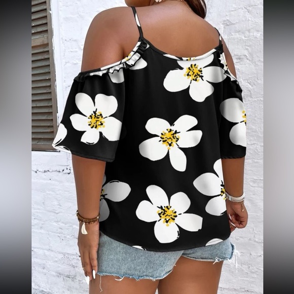 Plus boho hot pink floral print cold shoulder blouse - Picture 11 of 15